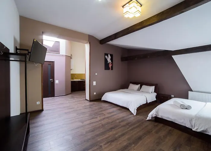 в центрі на 4 гостей Apartment *