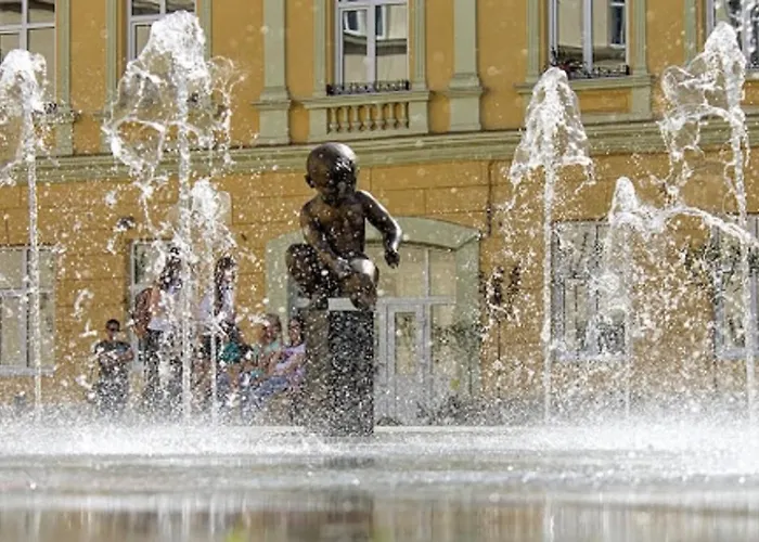 в центрі на 4 гостей